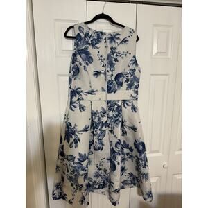 Danny & Nicole A-Line Dress Blue White Floral Pleated Sleeveless Knee Length 16